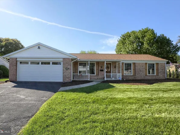 20 Sycamore Ln, Palmyra, PA 17078