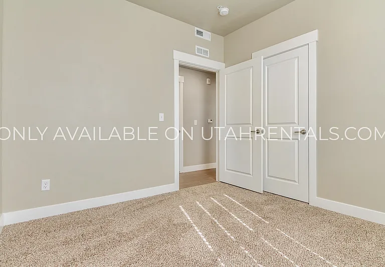 1128 S 820 E #1102 — Photo 12