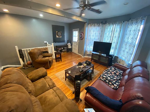 2nd image of 54 Elberon Pl #2