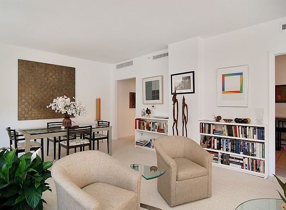 3rd image of 1301 N Dearborn St APT 507