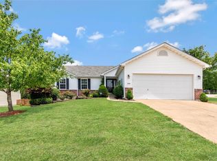1206 Grand Canyon Dr, Wentzville, MO