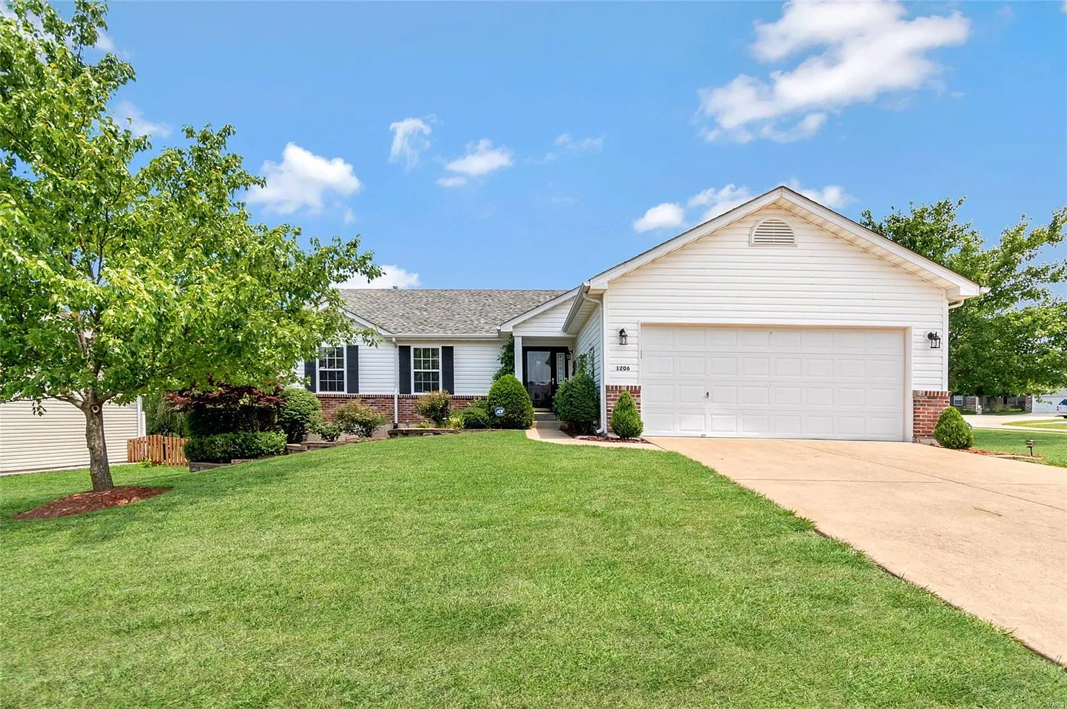 1206 Grand Canyon Dr photo 1