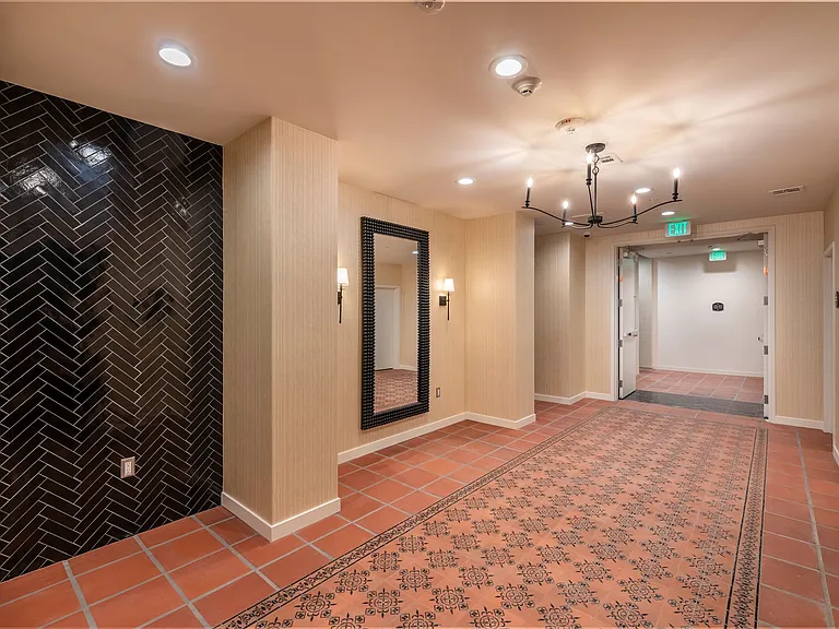 Mission View Residences — Photo 57
