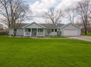 9050 Horseshoe Dr, Zionsville, IN 46077