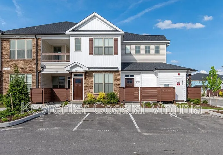 1302 Kathy Ann Way E — Photo 1