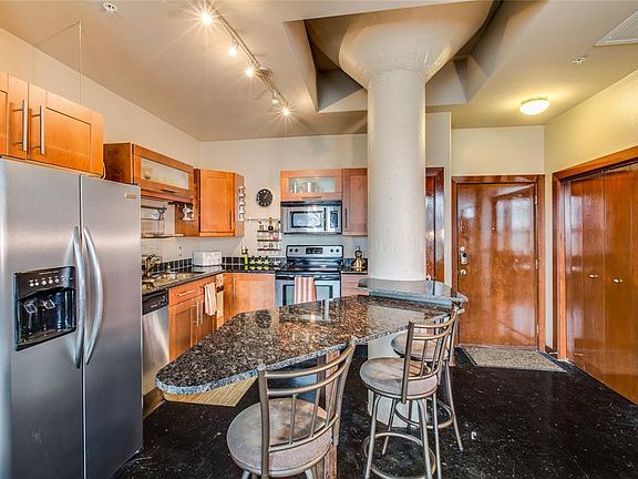 5th image of 2205 McKinney St APT 502