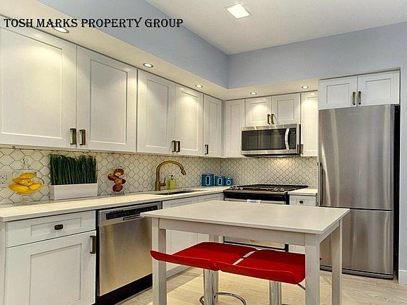 3rd image of 410 E 88th St #2G
