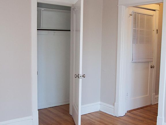 5th image of 5003 Lindenwood Ave APT 1