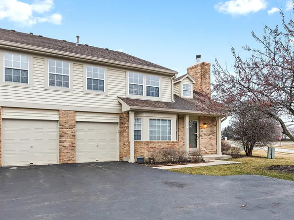 3246 Anton Dr, Aurora, IL 60504