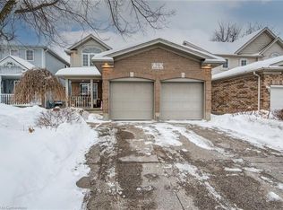 70 Adler Dr, Cambridge, ON N3C4B7