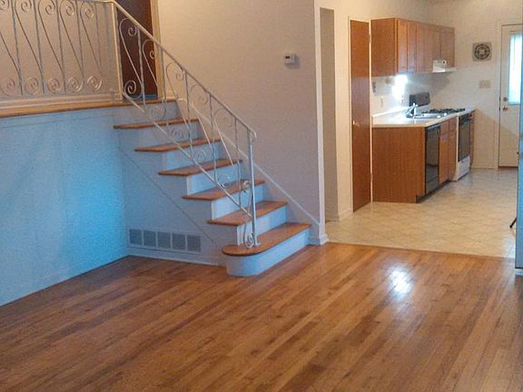 Living Room pic 2