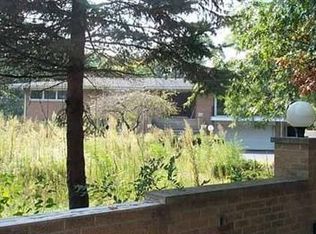 3990 Ranburn Cir, Gary, IN 46408