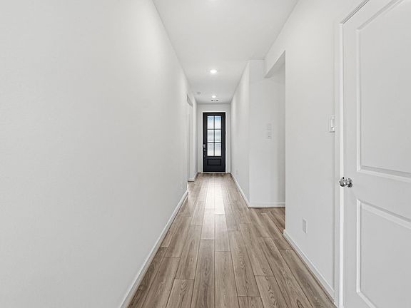 4th image of 9710 Rialto Heights Dr