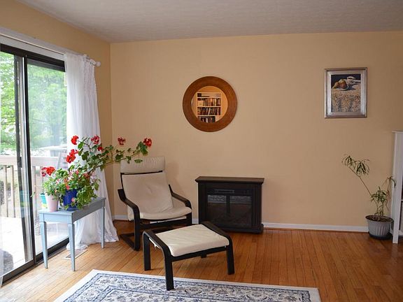 4th image of 5061 Columbia Cir #7-77