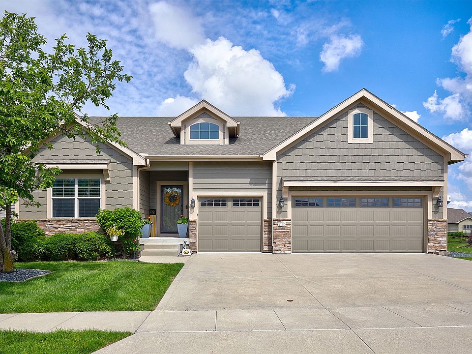 1st image of 215 Abigail Ln
