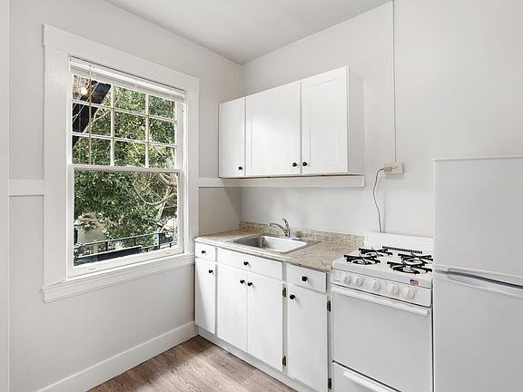 4th image of 719 Fillmore St #200