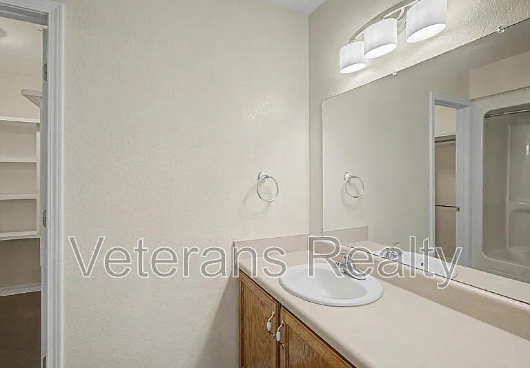 11122 Gorenflo Rd — Photo 10