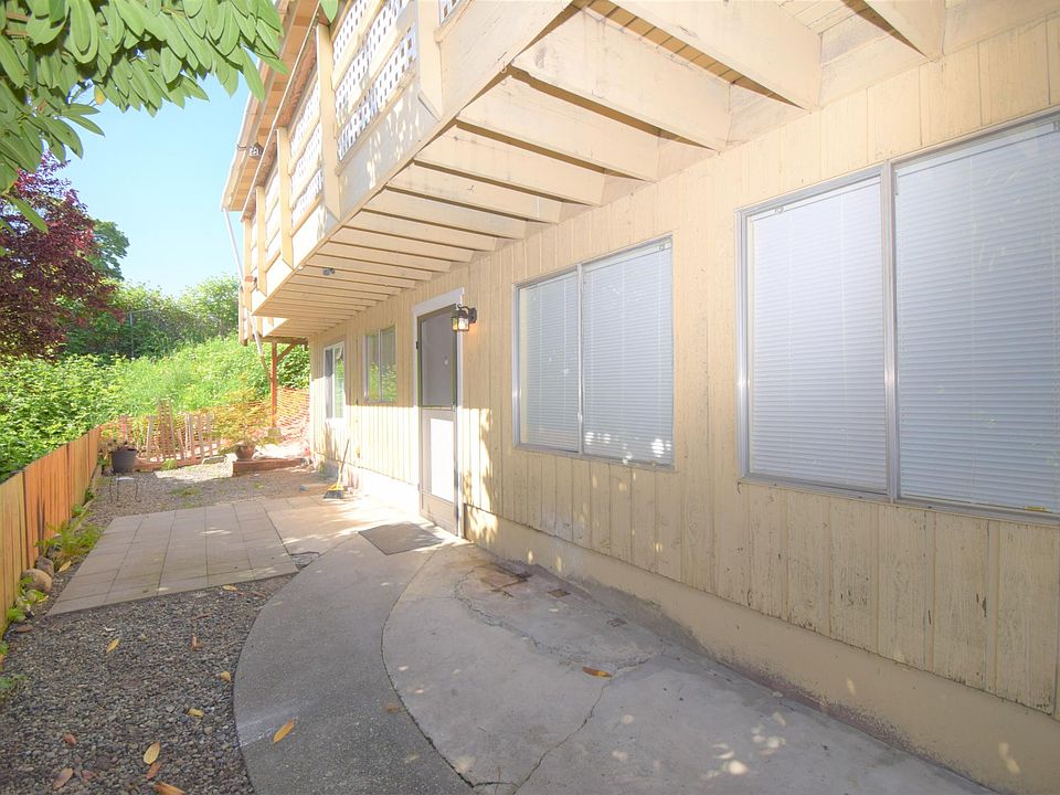 1st image of 511 SW Langston Rd #B