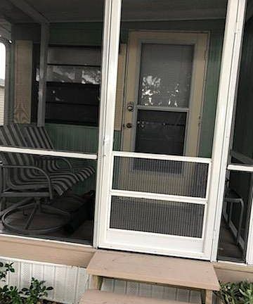 3rd image of 6131 Coach House Cir