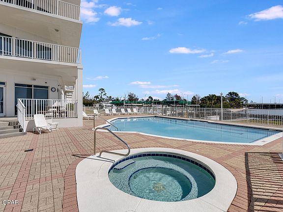 3rd image of 1600 Marina Bay Dr Unit 507