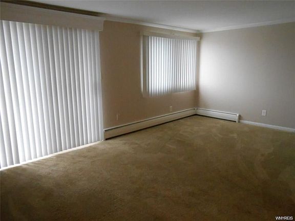 3rd image of 116 Churchcroft Ln APT 1