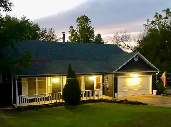 2661 N Old Wire Rd, Fayetteville, AR 72703