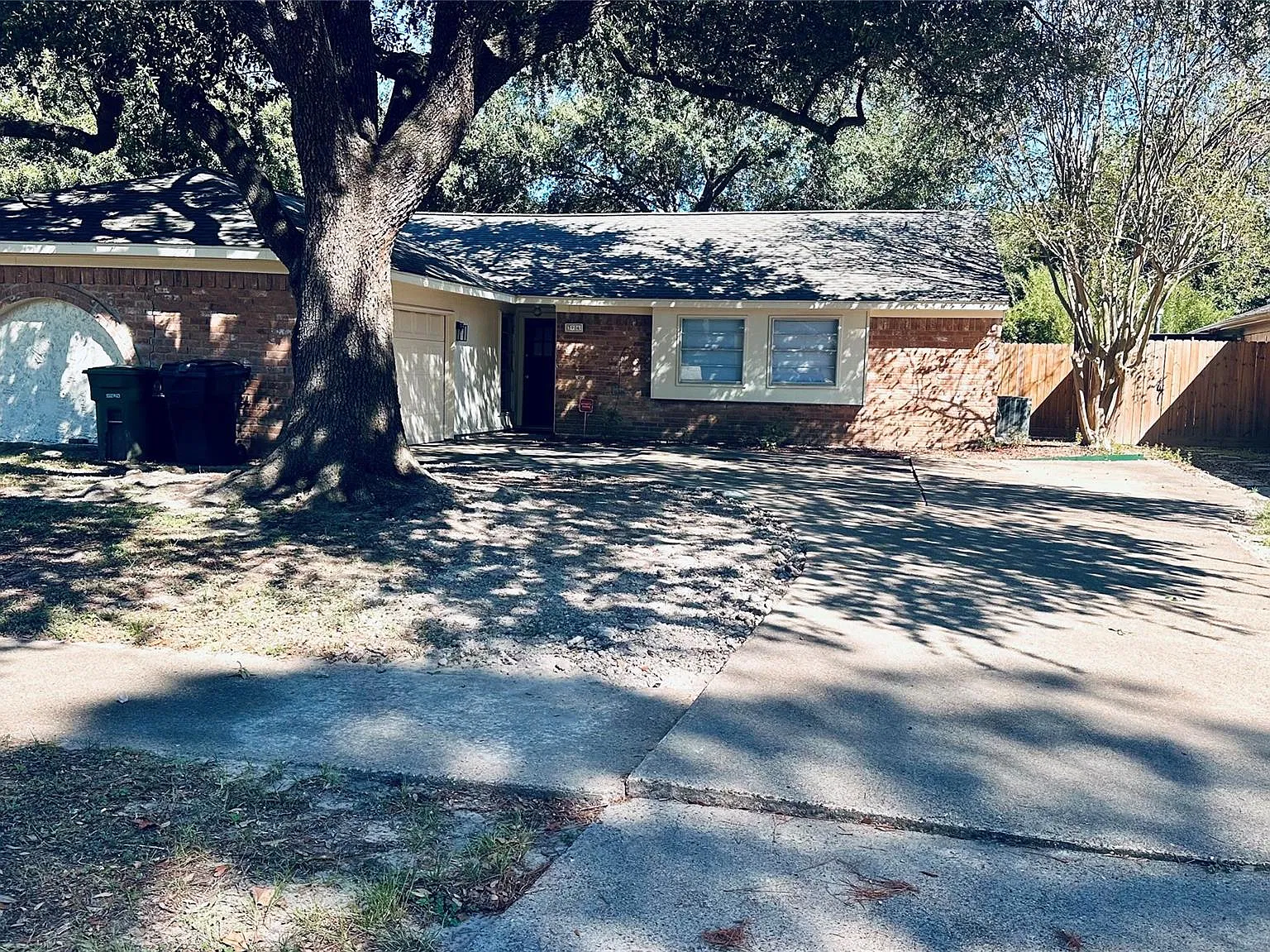 3 bed, 2.0 bath, 1452 sqft, $1,800 — Photo 2