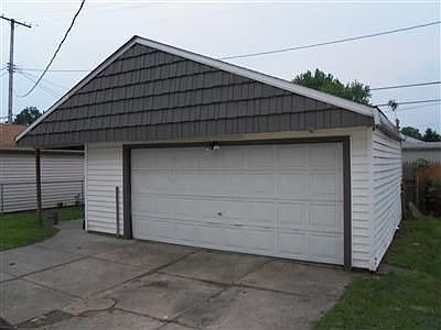 4th image of 1905 Amberley Ave