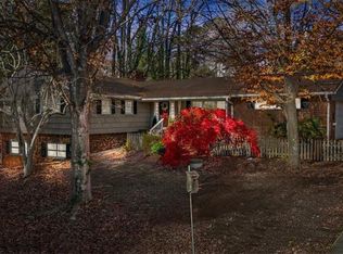 104 Bellwood Ct, Jamestown, NC 27282