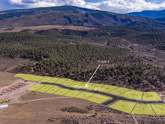 3rd image of 525 Blackhawk Rd