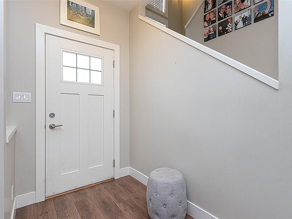 5th image of 3903 Douglas St #5