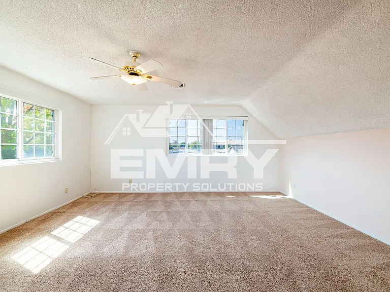 11902 Pine St — Photo 28