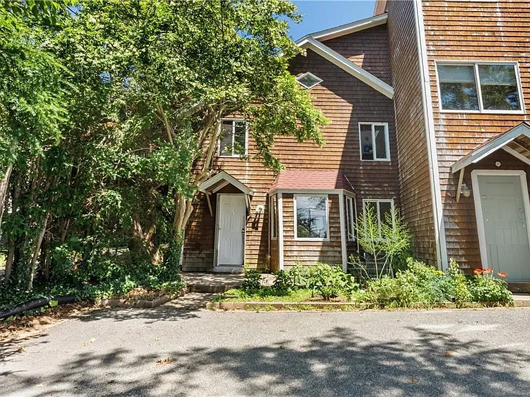 150 Wolcott Ave #A — Photo 1