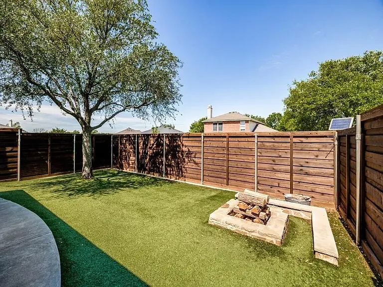 Lochspring Dr — Photo 20