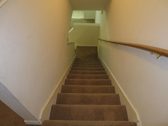 4th image of 16 Bratton Dr