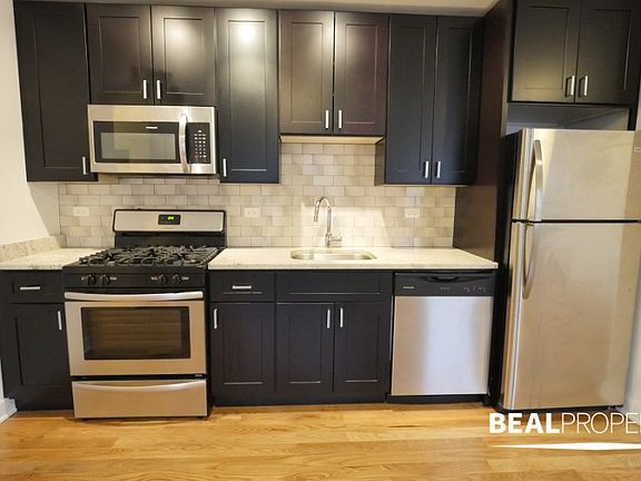 3rd image of 2203 W Eastwood Ave #2NE