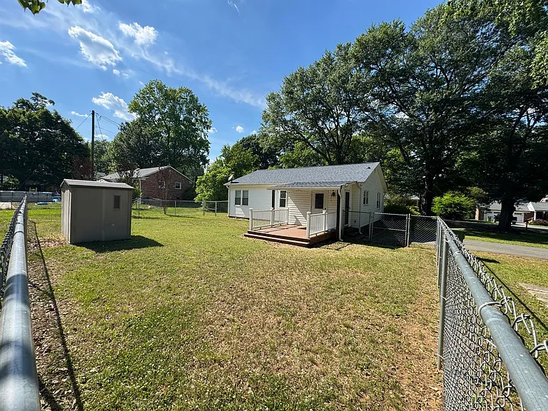 108 Morris Ave — Photo 21