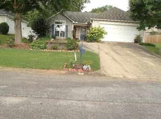 103 Deer Creek Dr, Lagrange, GA 30240