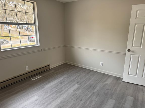 2nd image of 2375 Una Antioch Pike