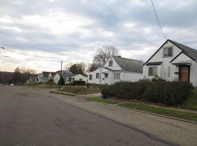 2nd image of 1524 Colonial Blvd NE