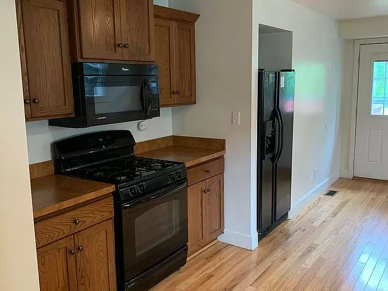 609 S Washington St — Photo 15