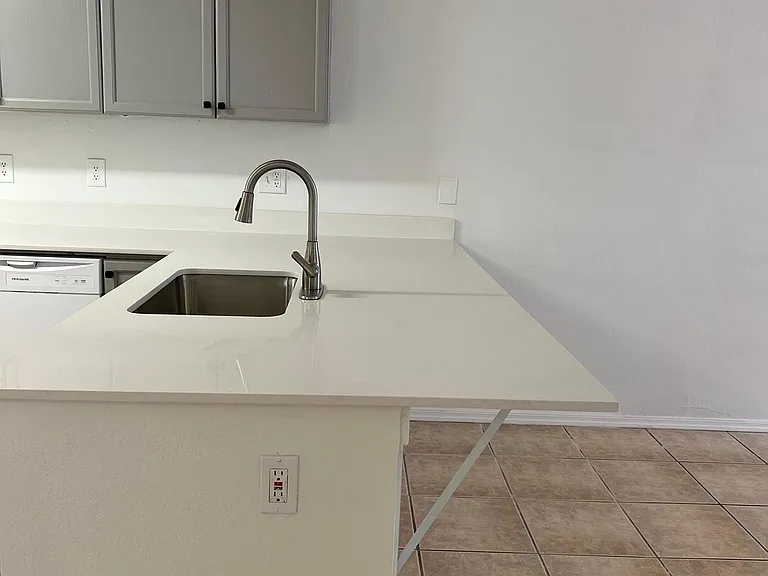 222 W Roger Rd #1 — Photo 7