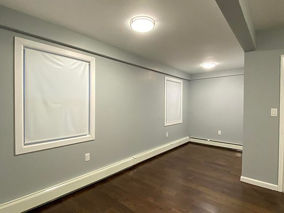 4th image of 14 Grove Pl #2