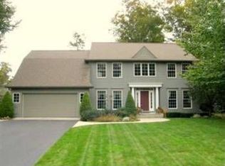 3910 Lake Point Dr, Muskegon, MI 49441