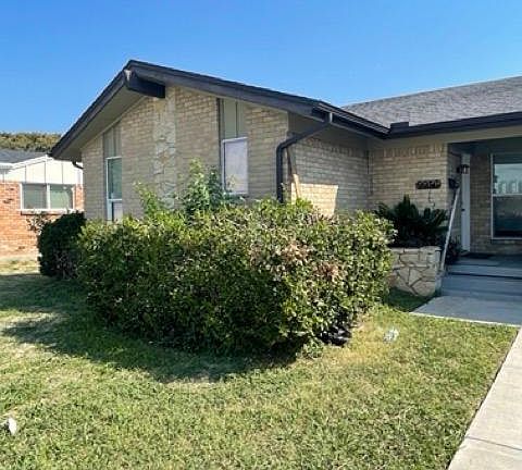 2nd image of 9936 Brockbank Dr #9936