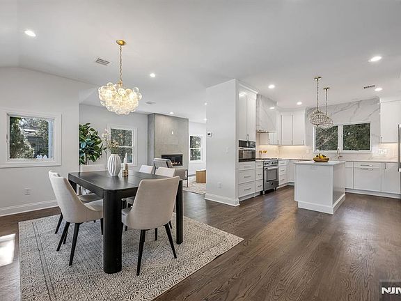 2nd image of 35 Lloyd Rd