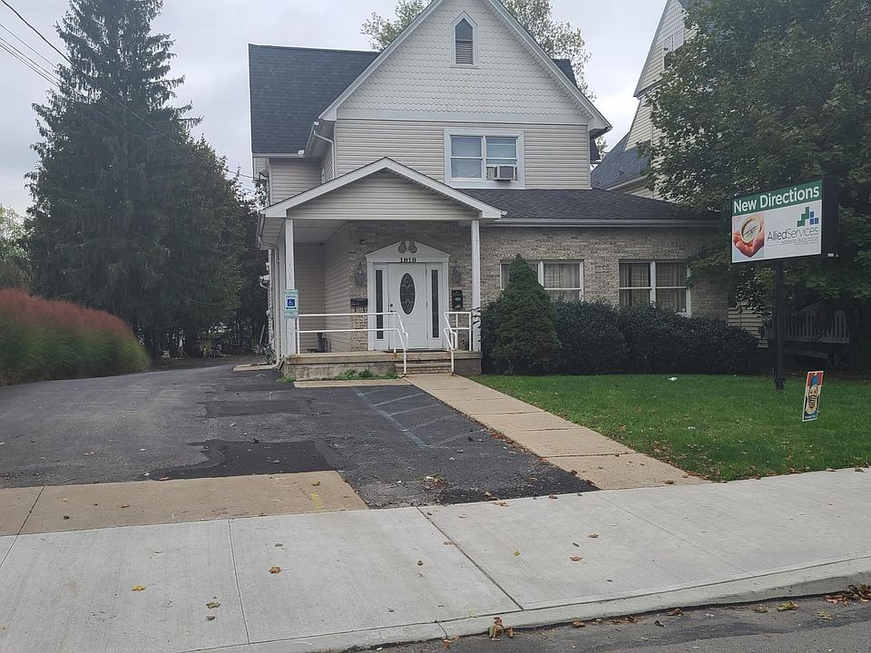 1st image of 1819 Main St Floor 1