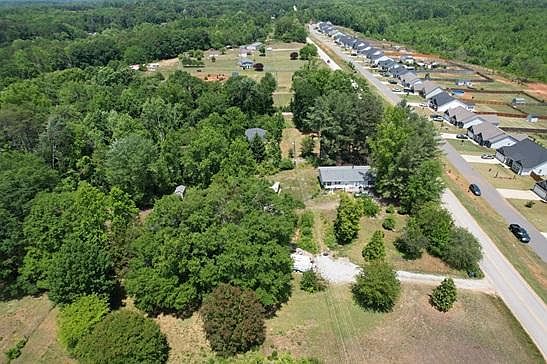 3rd image of 255 Long Branch Rd