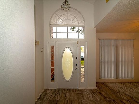 5th image of 2914 Pembridge St