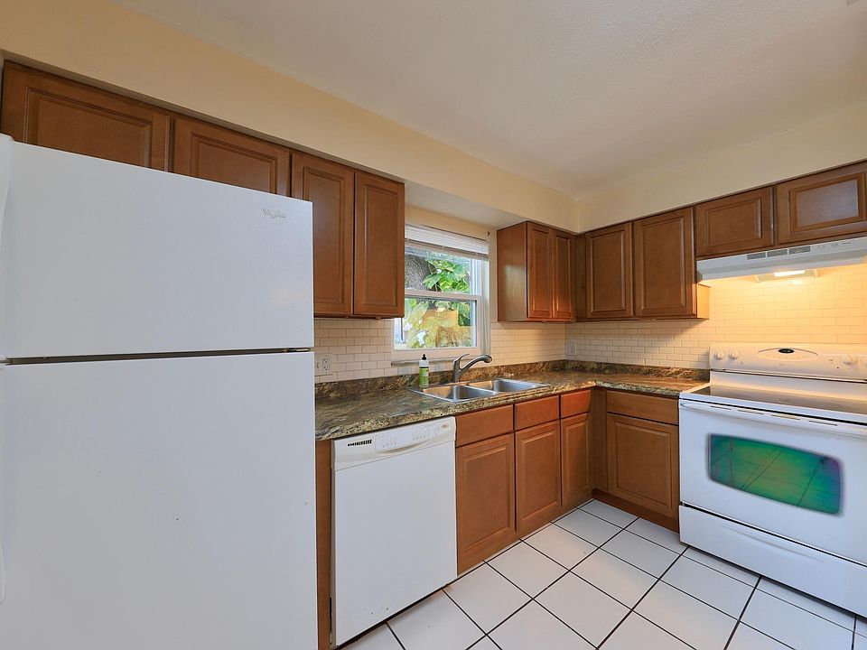 1st image of 2959 Shore Dr #A